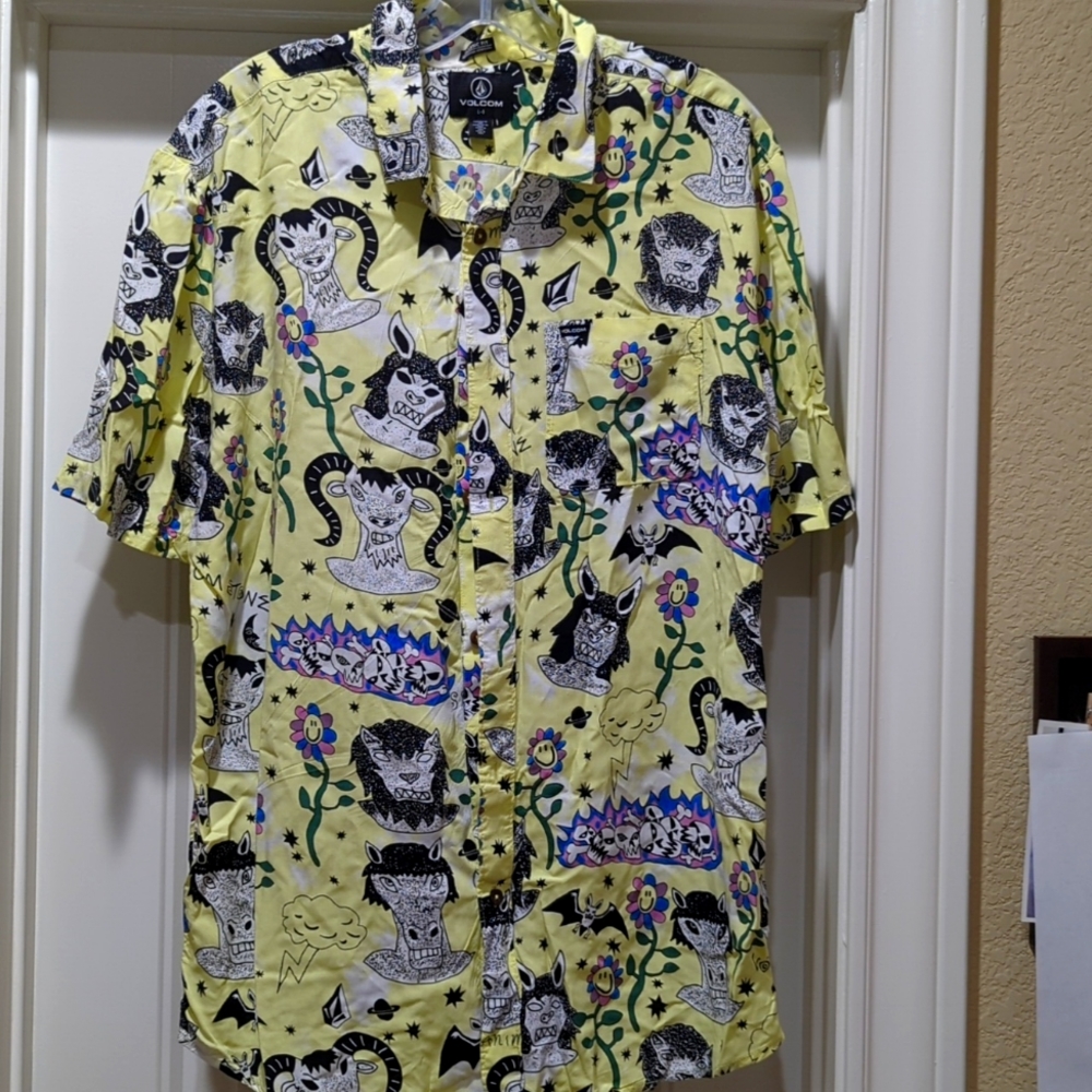 Volcom mens shirt LG